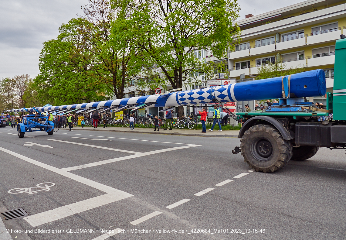 01.05.2023 - Maibaumaufstellung in Berg am Laim